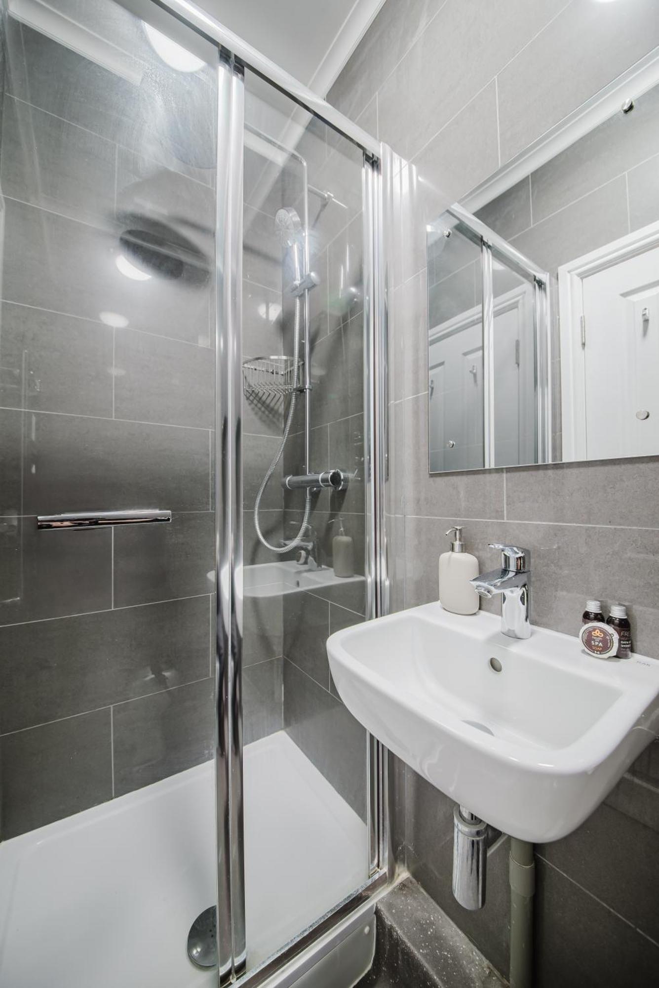 Apartament Modern Cosy Corner Flat 3 Bed And Loft Sleep 7 People Londyn Zewnętrze zdjęcie