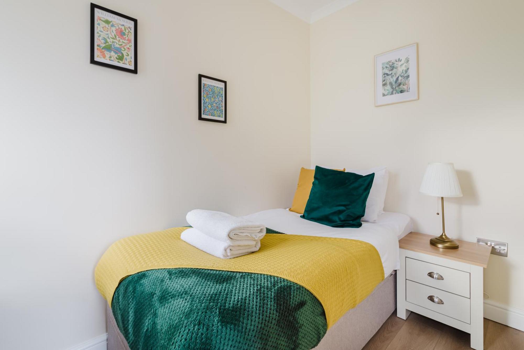 Apartament Modern Cosy Corner Flat 3 Bed And Loft Sleep 7 People Londyn Zewnętrze zdjęcie