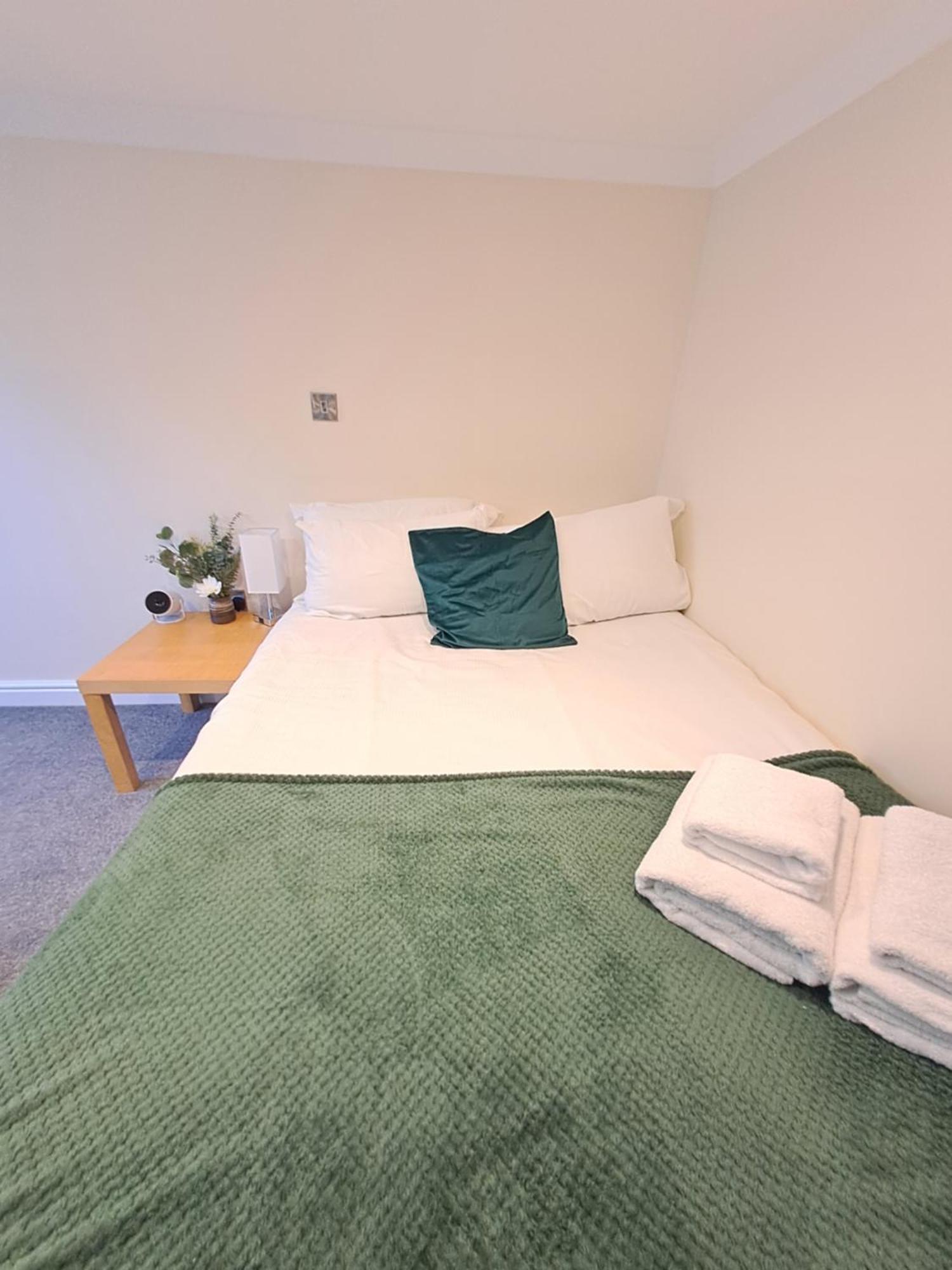 Apartament Modern Cosy Corner Flat 3 Bed And Loft Sleep 7 People Londyn Zewnętrze zdjęcie
